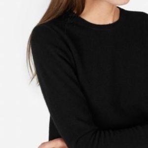Black crew neck cashmere sweater EUC Everlane Small